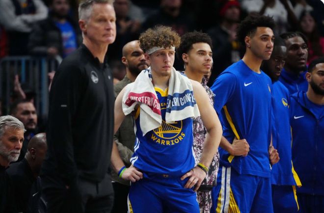 勇士残阵不敌爵士 波杰姆斯基末节崩盘引球迷怒