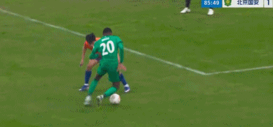 张玉宁铲射破门破5年魔咒 北京国安客场首胜山东