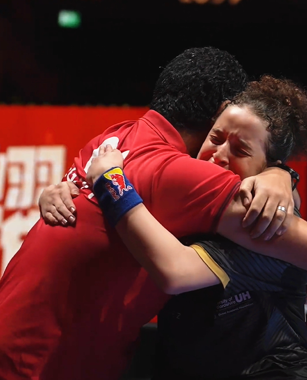 孙颖莎险胜埃及小将高达晋级四强 七局鏖战书写