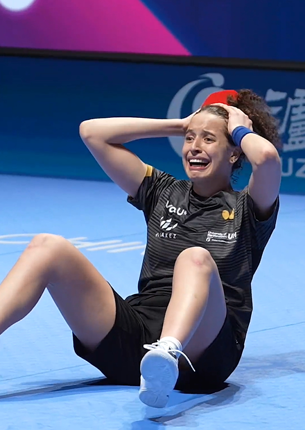 孙颖莎险胜埃及小将高达晋级四强 七局鏖战书写