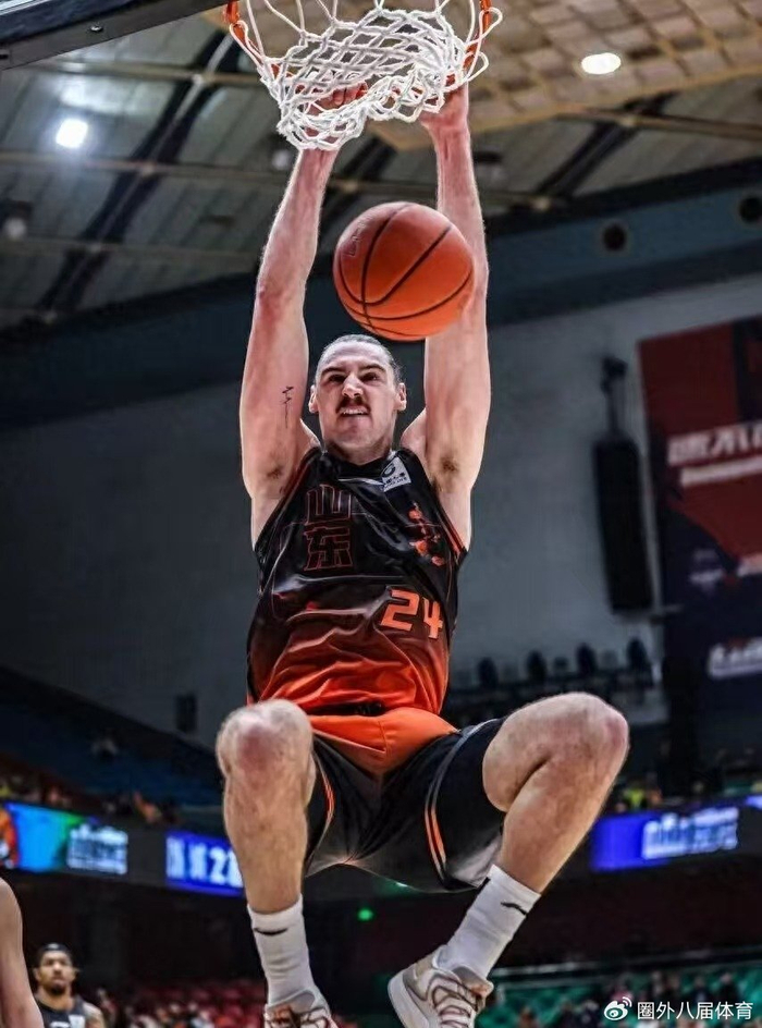 山东队逆转福建队重返联赛第四 外援斯蒂尔高效